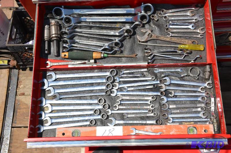 lot 18 image: Snap on box end wrenches, great neck wrench, ...