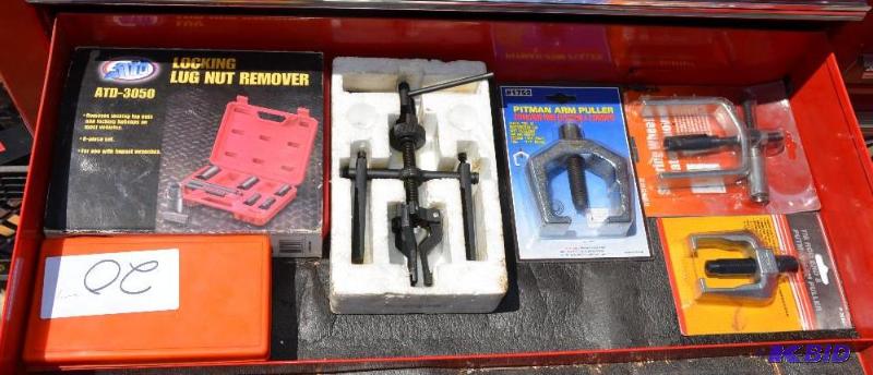 lot 20 image: Lot of misc. tools including   4 Arm Puller ...