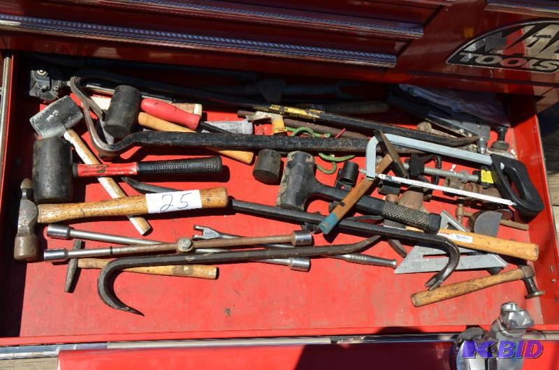 lot 25 image: Misc. Heavy Duty Tools Crowbar, Hammers, etc...