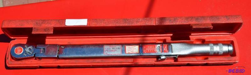 lot 31 image: Snap on Click Type Torque Wrench 250A ...