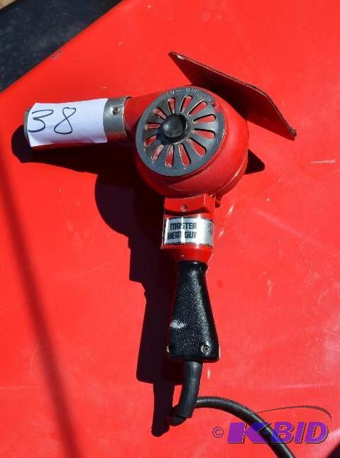 lot 38 image: Master Heat Gun Model HG-751B...