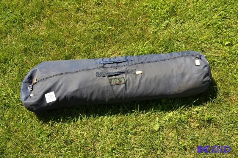 lot 70 image: Greatland camping tent...