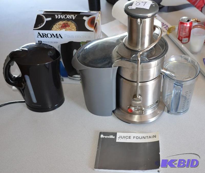 lot 89 image: Breville Juicer Model 800JEXLB and an Aroma ...