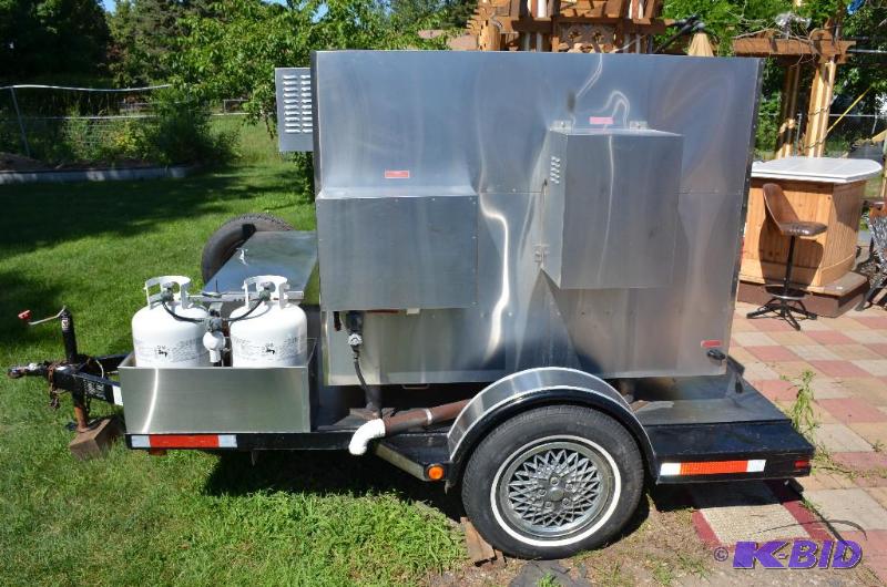 Whiteford Auctions Propane Southern Pride Rotisserie Smoker KBID