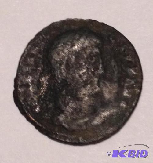 Ancient Roman Coin 1500 years old  Two Soldiers Constantine area