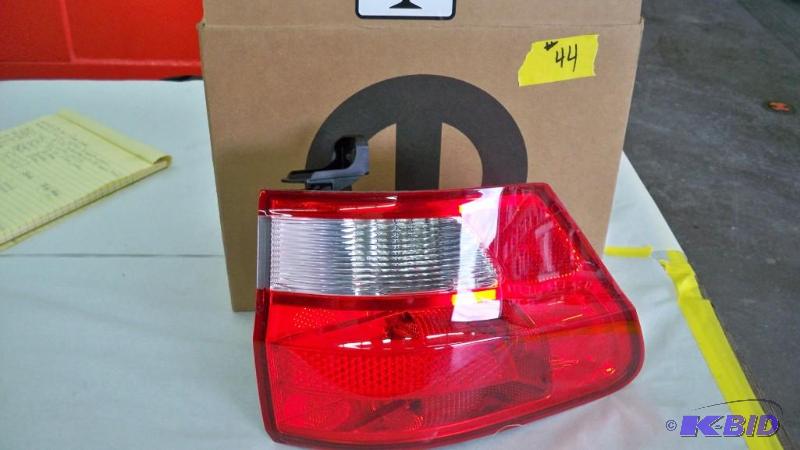 Left tail light for Jeep Grand Cherokee