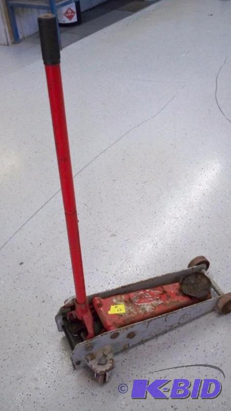 Floor jack
