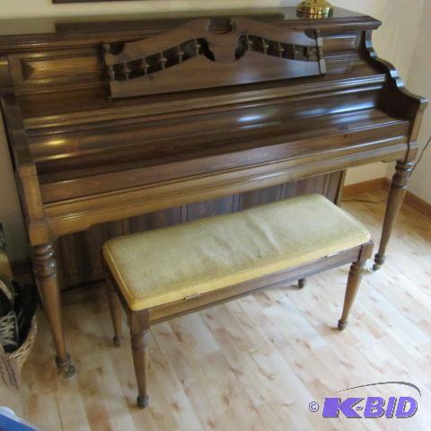 lot 14 image: Kimball Piano  Bench