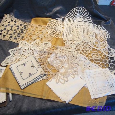 lot 23 image: Fancy Linens