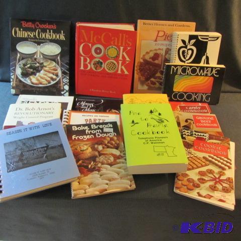 lot 39 image: Cookbooks
