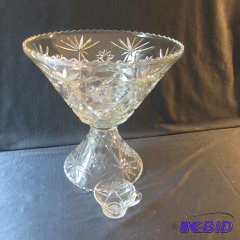 lot 59 image: Vintage Glass Punch Set