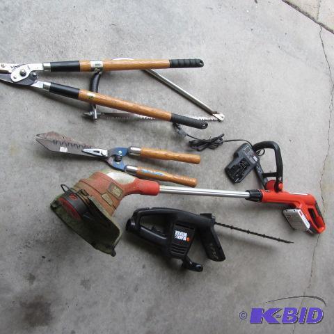 lot 76 image: Yard Hand Tools