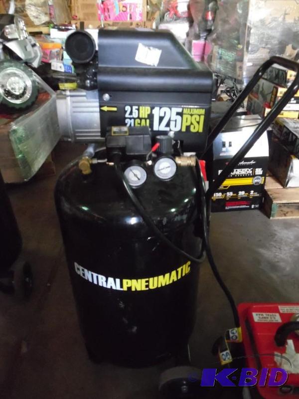lot 16 image: Central Pneumatic Air Compressor