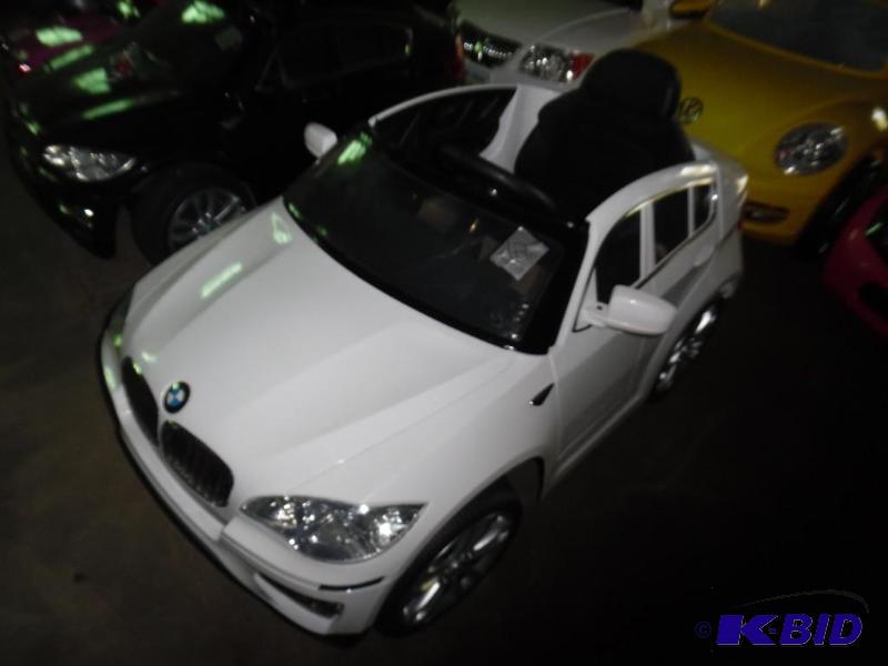 lot 6 image: Power Wheels