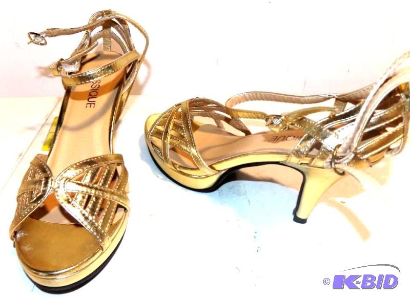 Classique gold heels