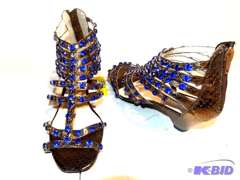 Ashro bronze and sapphire walnut heels