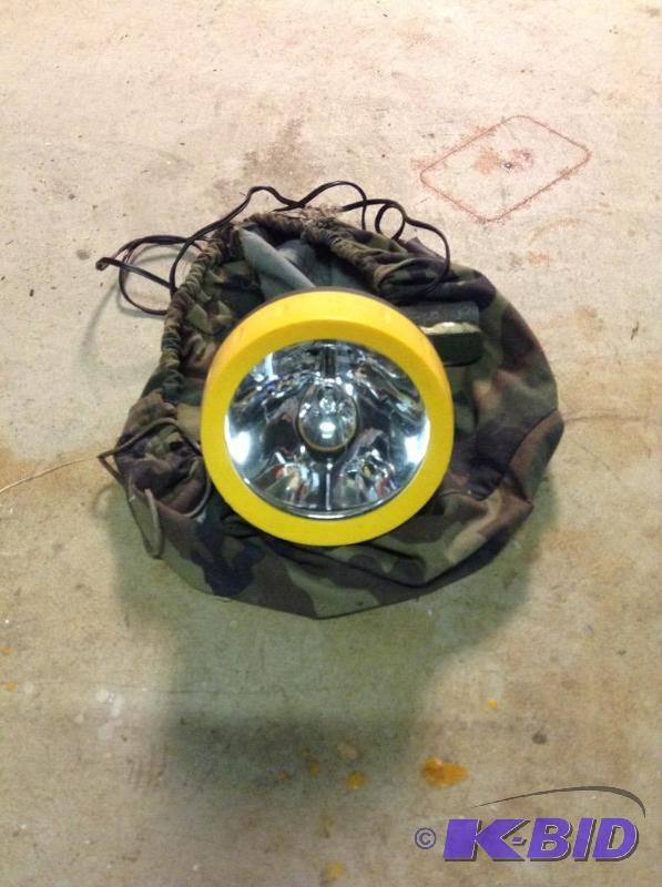 lot 115 image: Coleman Powermate Spot Light
