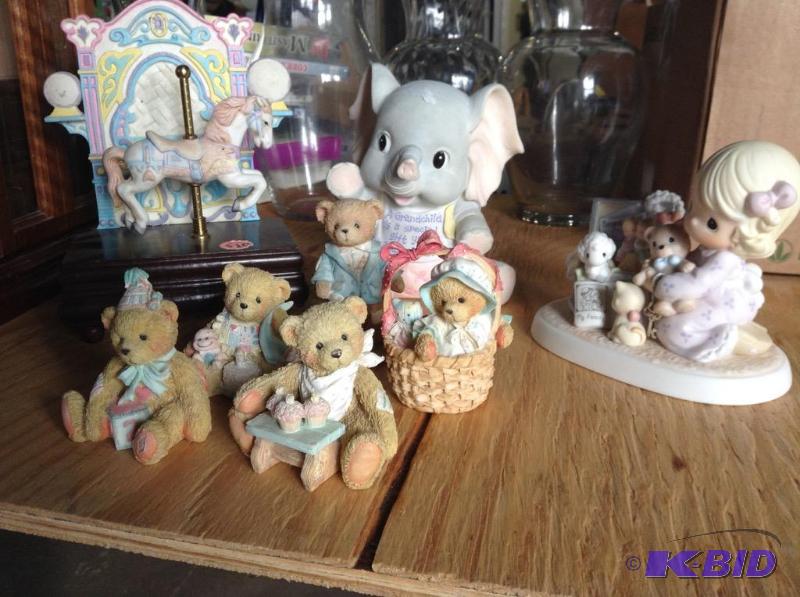 lot 120 image: Cute Collectibles