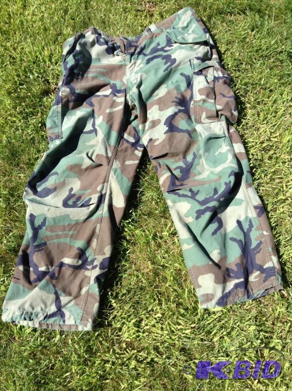 lot 133 image: Camouflage Pants - Military Surplus