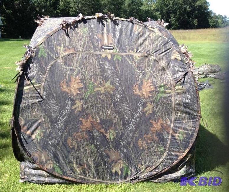 lot 136 image: Portable Hunting Blind with Case