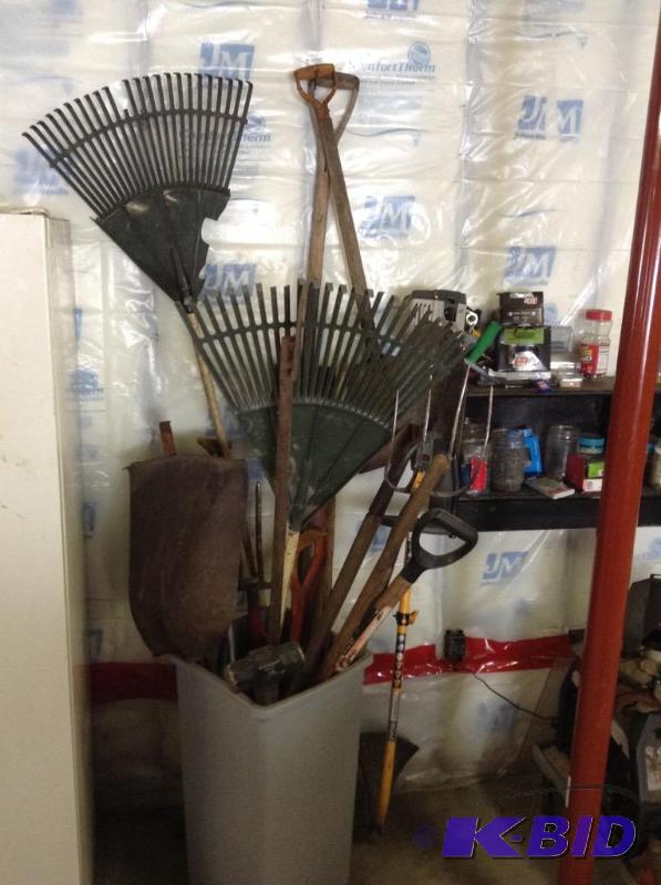 lot 174 image: Selection of Rakes, Shovels and more