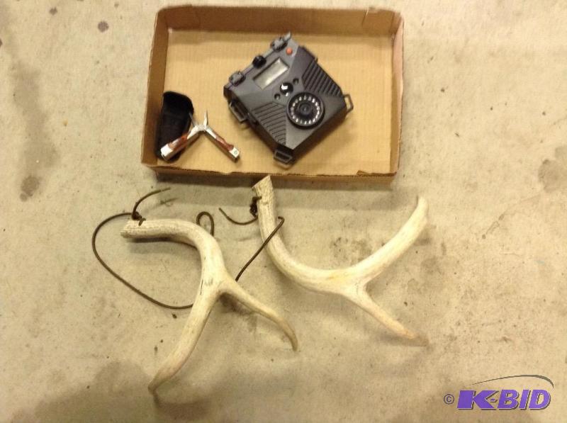 lot 176 image: Rattling Antlers, Small Multi Tool and Outdoor Camera