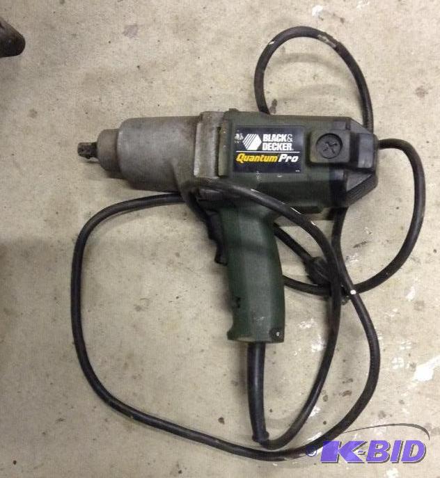 Sold at Auction: BLACK & DECKER QUANTUM PRO 12 V POWER DRILL