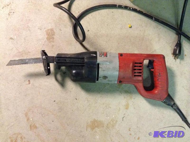 lot 54 image: Milwaukee Power Tools Sawzall