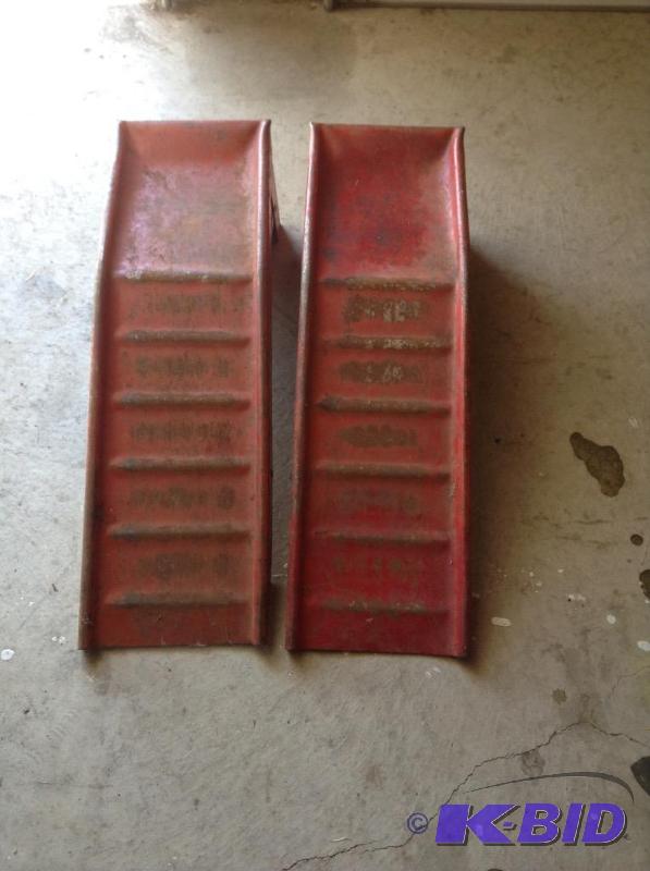 lot 8 image: Automotive Car Ramps