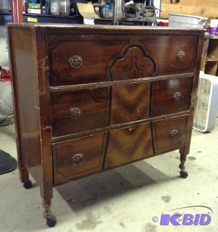 lot 87 image: AntiqueVintage Three Drawer Project Dresser