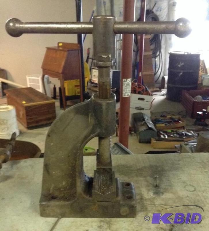 lot 95 image: Hand Tightening Press of Some Sort