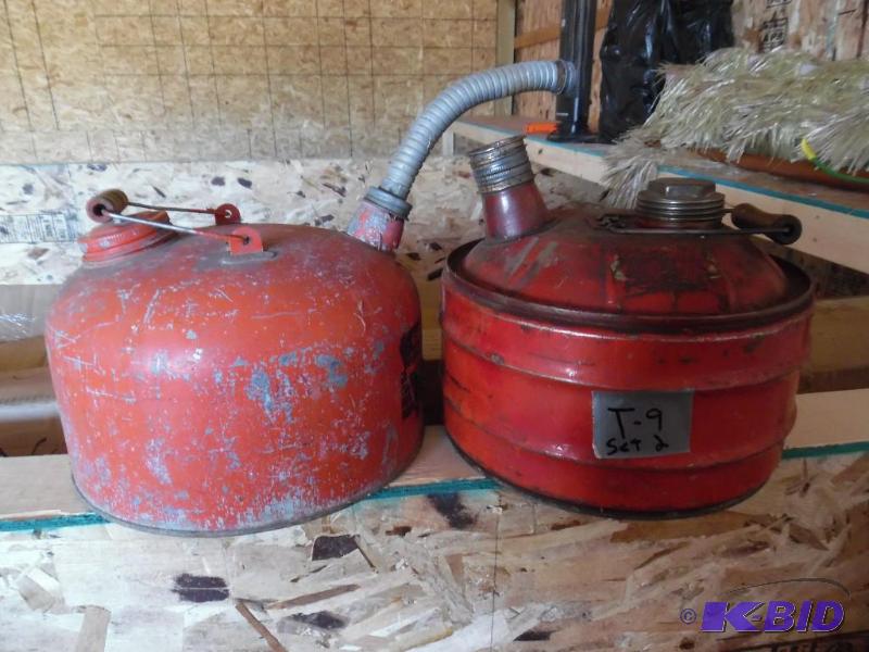 Metal gas cans