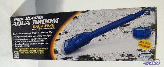 lot 9 image: Pool Blaster Aqua Broom - Ultra - Motor runs ...