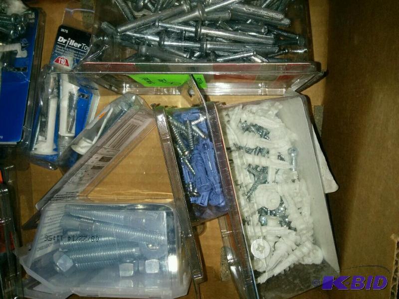16 Item Lot