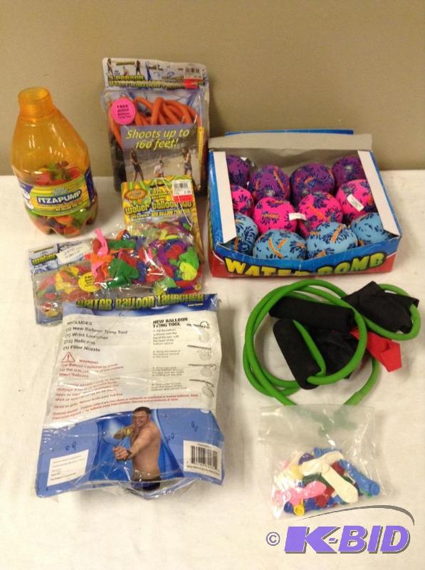 lot 106 image: Lot of Water Toys