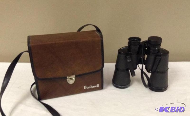 lot 22 image: Vintage Bushnell Insta-Focus Binoculars in Case
