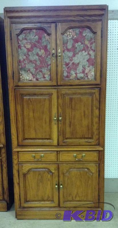 lot 24 image: Hooker Furniture TV Armoire