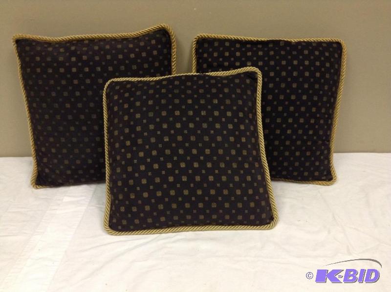 lot 38 image: Three Accent Pillows