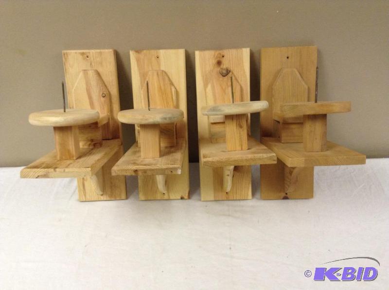 lot 59 image: 4 Squirrel Feeders