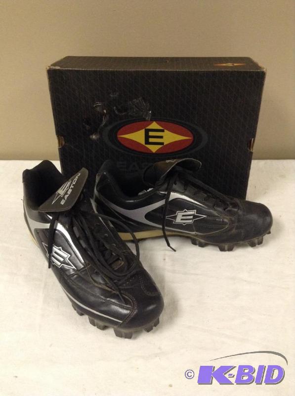 lot 84 image: Mens Easton Redline II Low Cleats 12