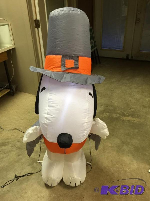 Halloween Blow Up Snoopy Yard Decor