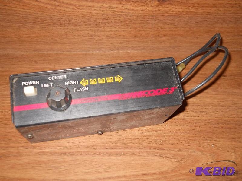 lot 12 image: Arrowstik Code 3 Light Bar Controller. Police, Emergency, Fire