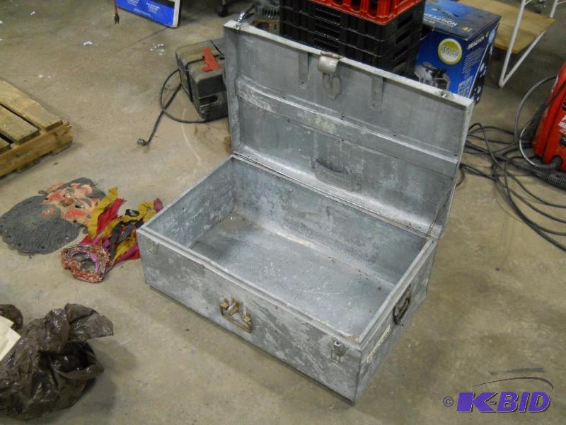 lot 18 image: Metal Suitcase for Rough Travel Or Tools.