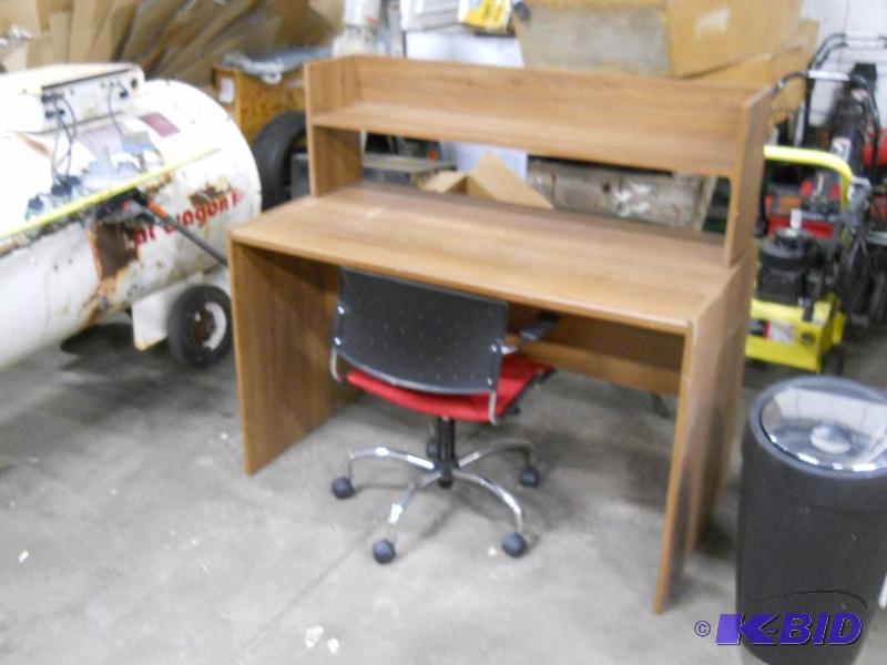 lot 20 image: Desk and Chair