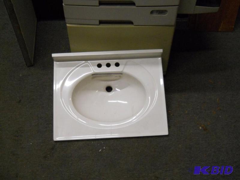 lot 38 image: NEW Sink