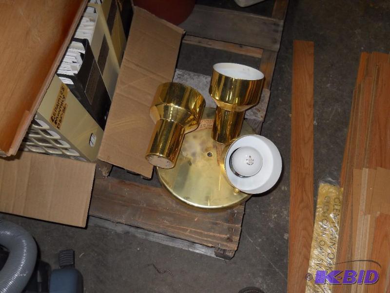 lot 50 image: Ceiling Light
