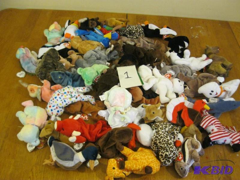 lot 125 image: Lot Of 50 Beanie Babies Many Old Ones All Hav...