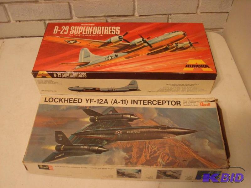 lot 160 image: Lot Of Vintage Model Airplane Boxes And Piece...