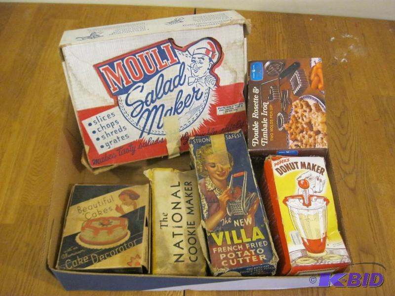 lot 187 image: Lot Of Vintage Kitchen Items...