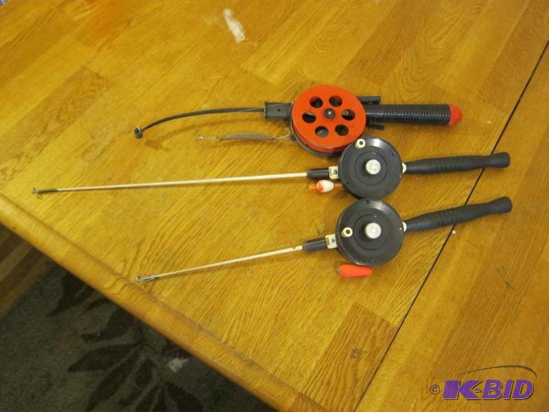 lot 221 image: Lot Of Ice Fishing Poles...